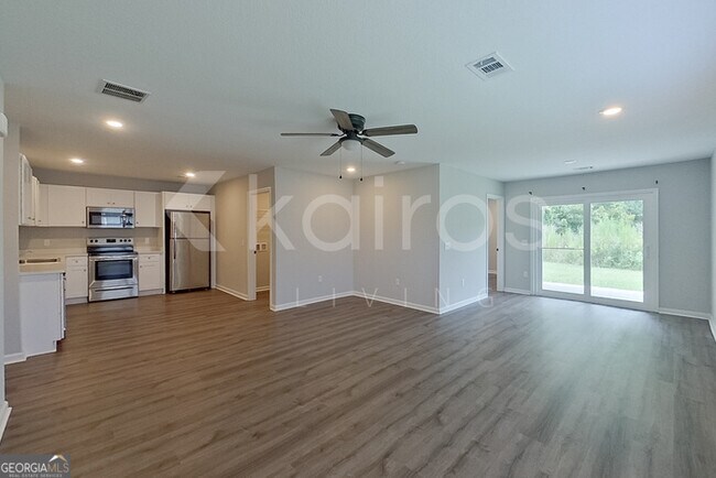 Building Photo - 52 Cottage Grove Dr