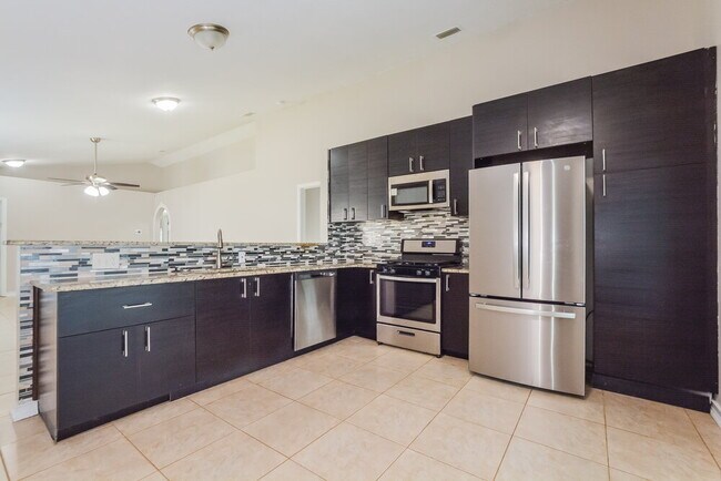 Foto del edificio - 8703 Foley Dr