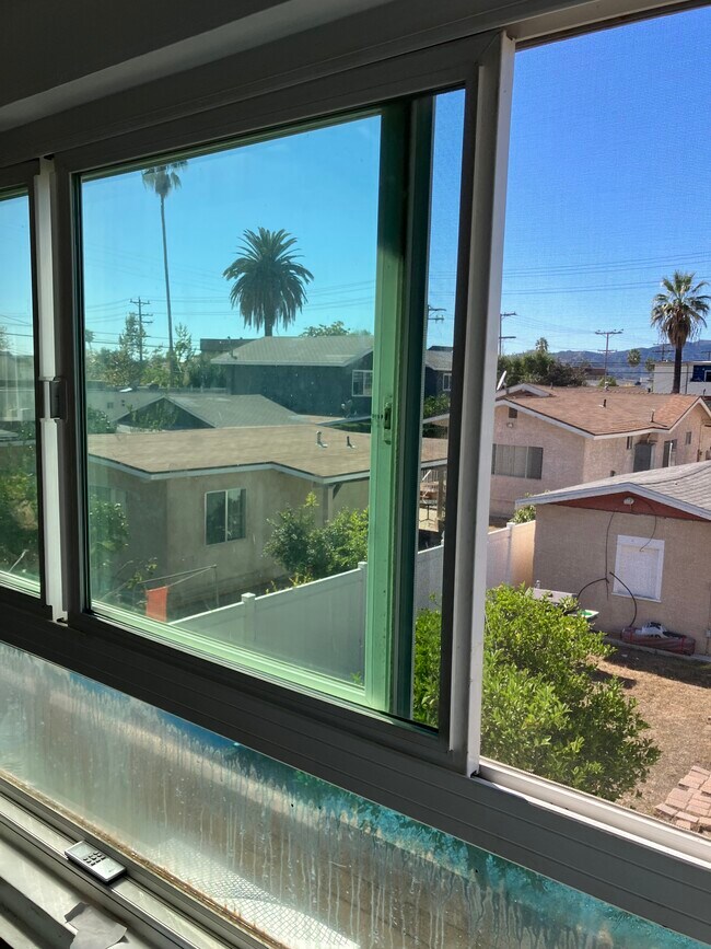 Foto del edificio - 1116 E Elk Ave