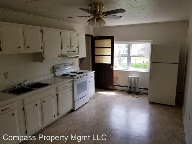 Foto del edificio - 2 br, 1 bath House - 112 A Monterey Rd