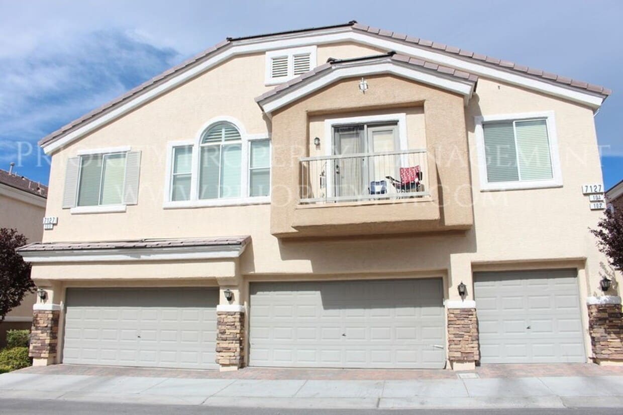 Primary Photo - ~3 Bedroom Northwest Townhome ~ 1400sq. ft...