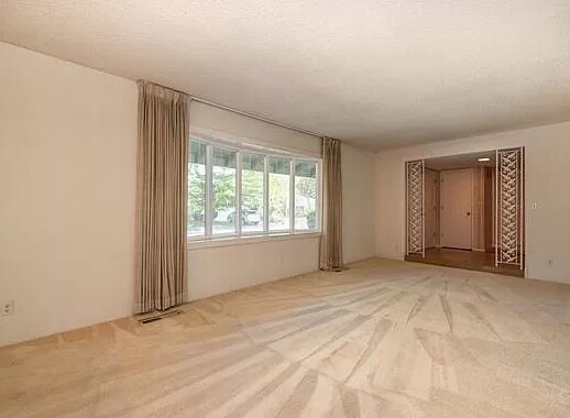 Building Photo - 872 Laverstock Way