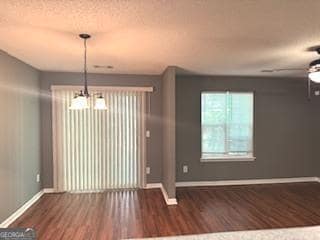 Building Photo - 6213 Hickory Ln Cir