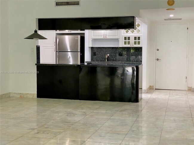 Foto del edificio - 155 Ocean Ln Dr
