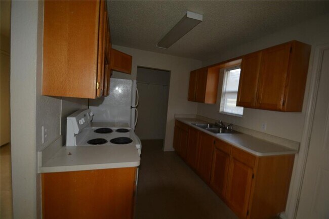 Foto del edificio - 1700 Overland Dr