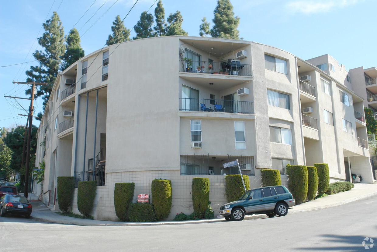 Foto del edificio - 1700 Golden Gate Ave