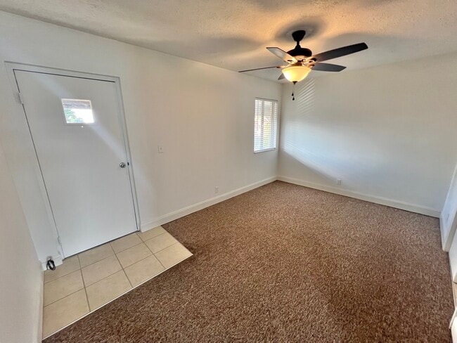 Building Photo - 212 Riverside Dr