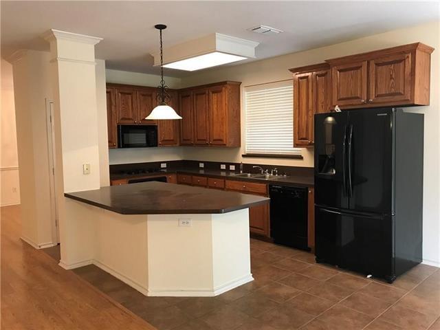 Foto del edificio - 6604 Bluebird Dr
