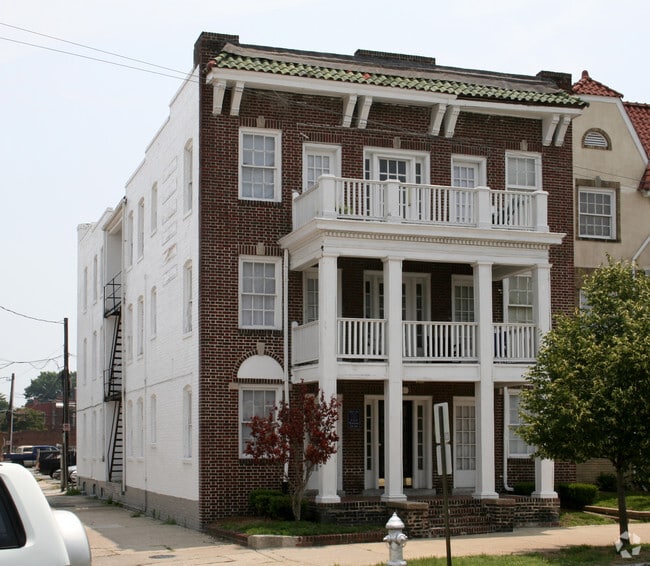Building Photo - 811 N Arthur Ashe Boulevard