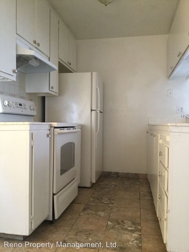 Building Photo - 2 br, 1 bath House - 4911 Neil Rd Apt 4