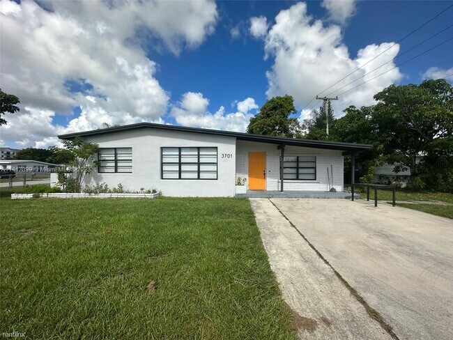 Building Photo - 3 br, 2 bath House - 3701 SW 40th St # 3701