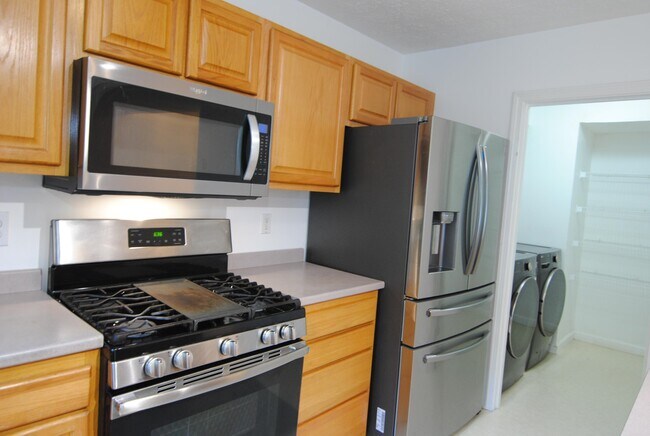 Building Photo - 55 Georgetown Dr