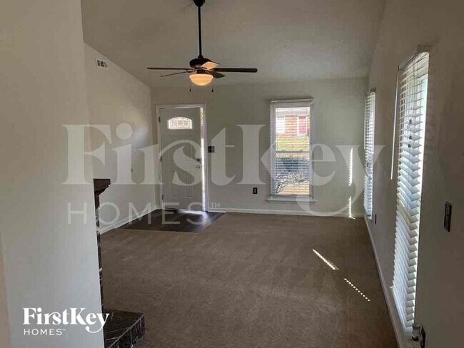 Foto del edificio - 7938 Lindfield Ct
