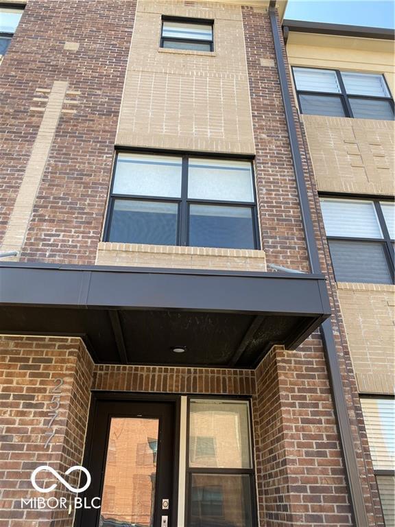 Building Photo - 2577 Filson St