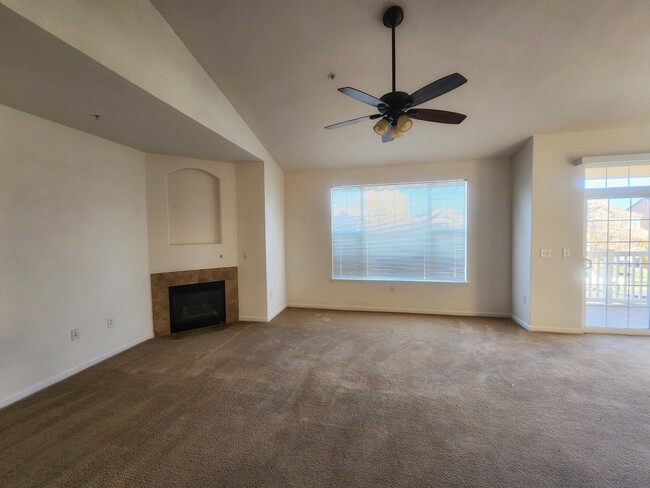 Photo - 5755 N Genoa Way Townhome