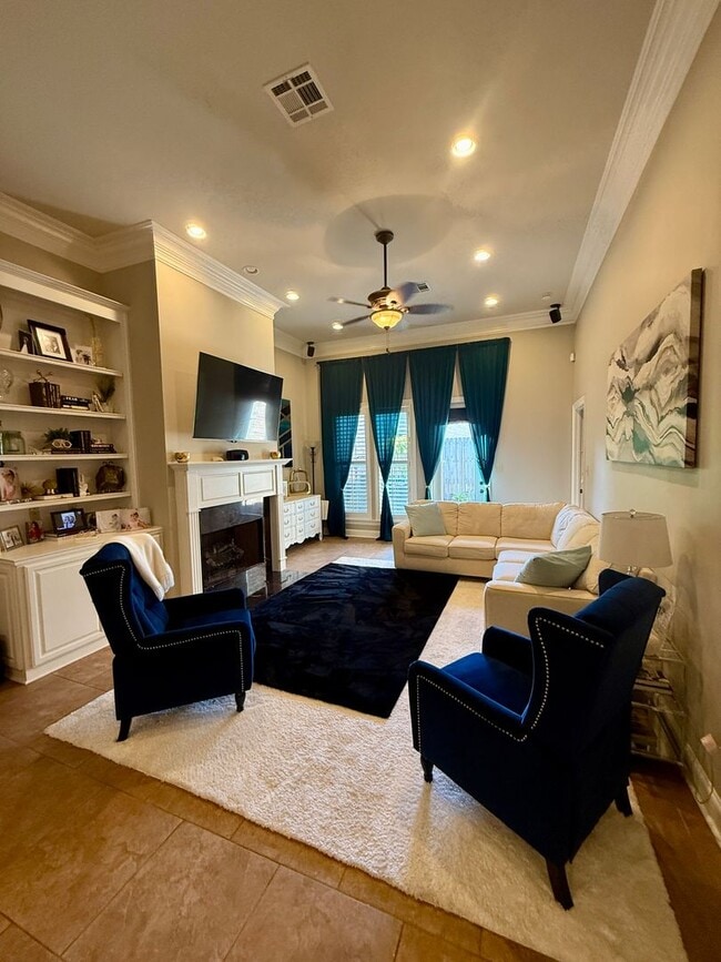 Foto del edificio - Must See this Beautiful  3/2 Townhome  Ava...