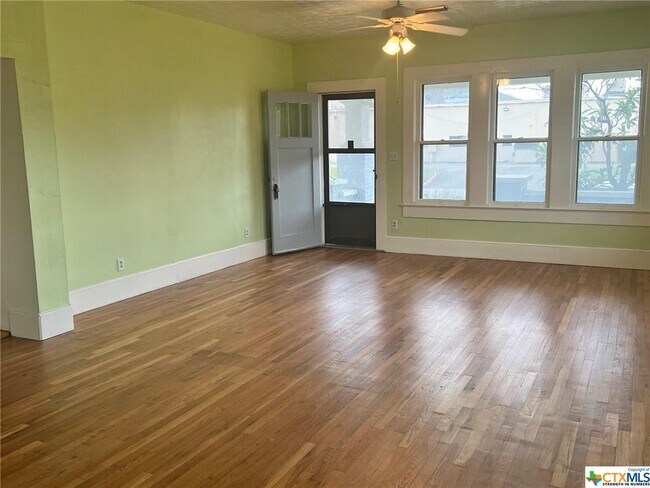 Building Photo - 140 Wright Ave
