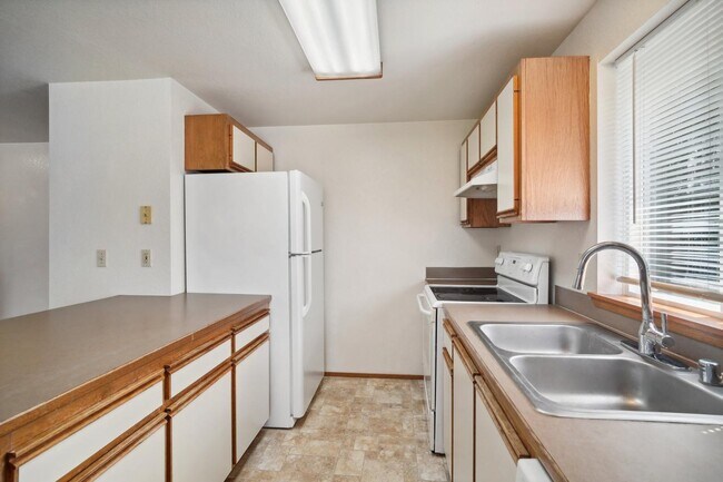 Foto del edificio - 13411 Meadow Rd