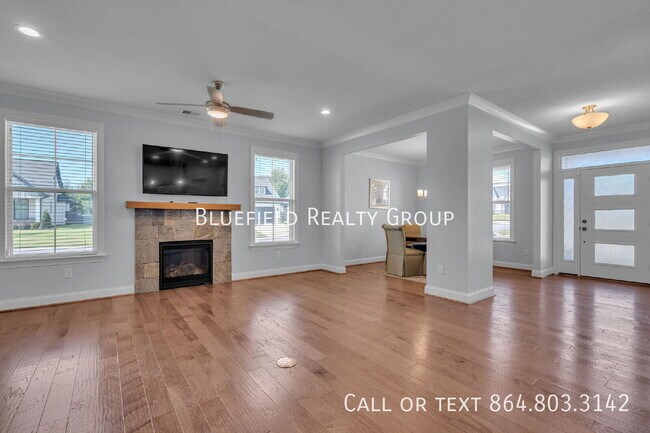 Building Photo - 2 Winding Rock Rd