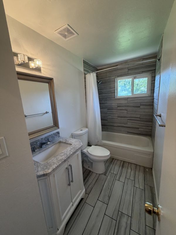Building Photo - 7813 Dominion Way