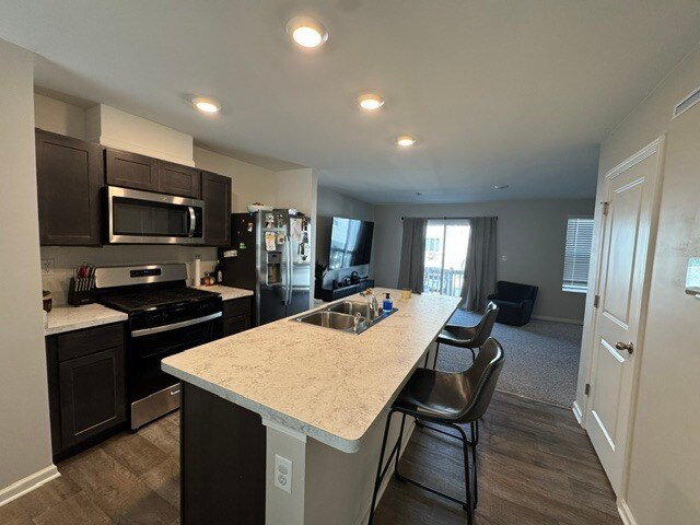 Foto del edificio - 1039 Briar Gln Ct