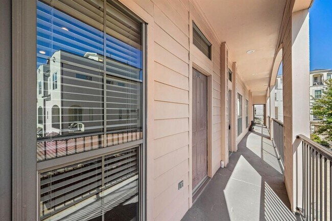Foto del edificio - 806 Jackson Hill St