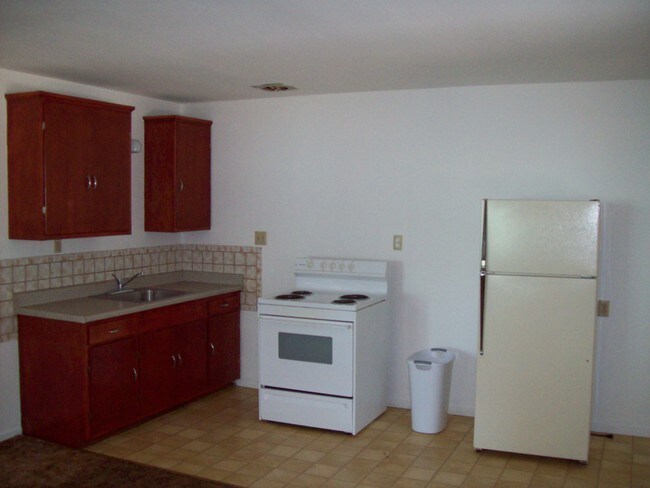 Building Photo - 3741 Aspen Ave