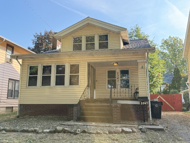 3347 W 131st St Cleveland, OH 44111 – photo 1