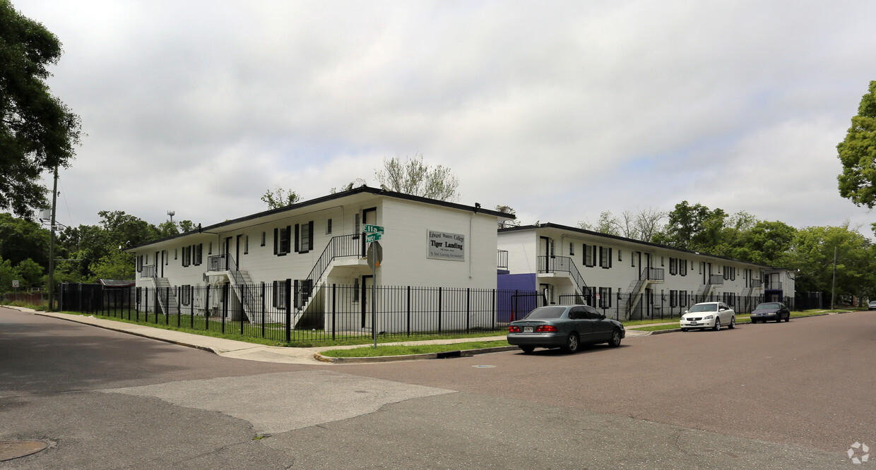 Building Photo - Tiger Landing