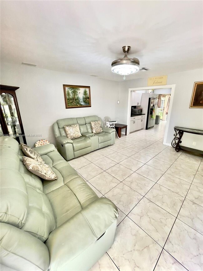 Foto del edificio - 2301 NW 55th St