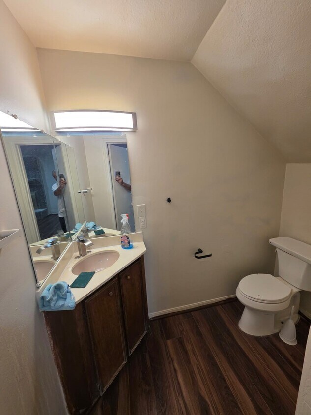 Foto principal - 13830 Burgoyne Rd