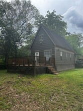 Building Photo - 17809 Bamwood Rd