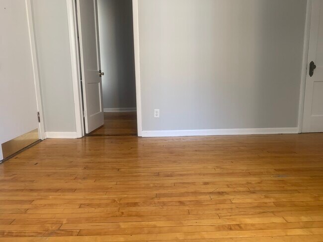 Foto del edificio - 1424 N Maplewood Ave