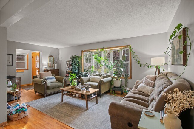 Foto del edificio - 1831 Andover Blvd NW