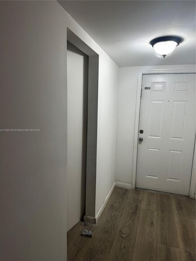 Foto del edificio - 15205 NE 6th Ave