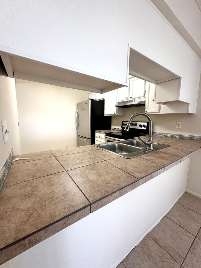 Photo - 1837 N Spring Apartment