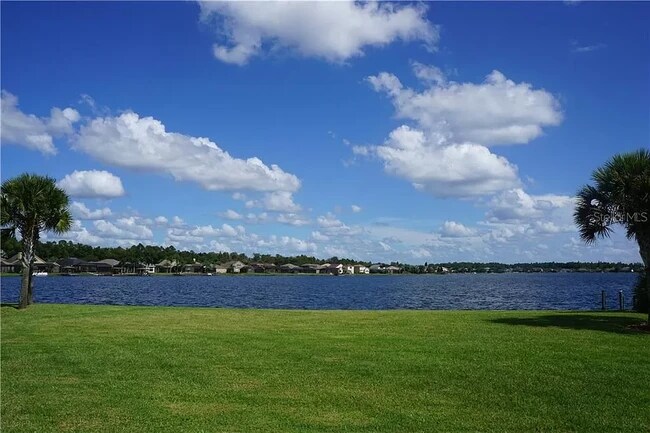 Foto del edificio - 16235 Ivy Lake Dr