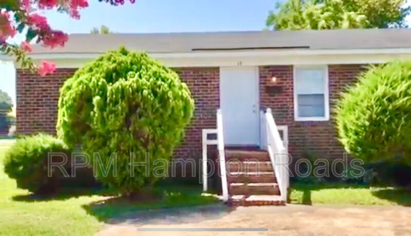 Primary Photo - 17 Carver Cir