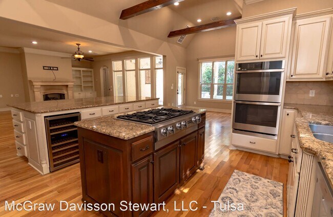 Building Photo - 5 br, 4 bath House - 4601 E 108th Pl