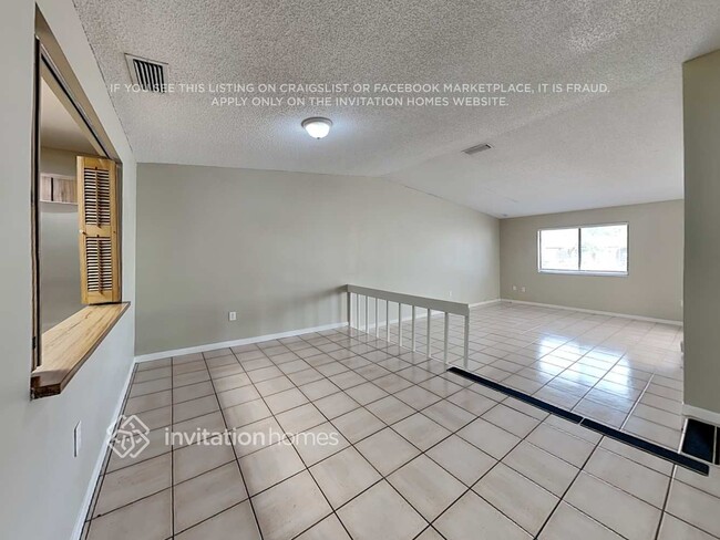 Building Photo - 11221 SW 117th Ct