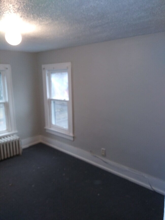 Building Photo - 62 Ontario St