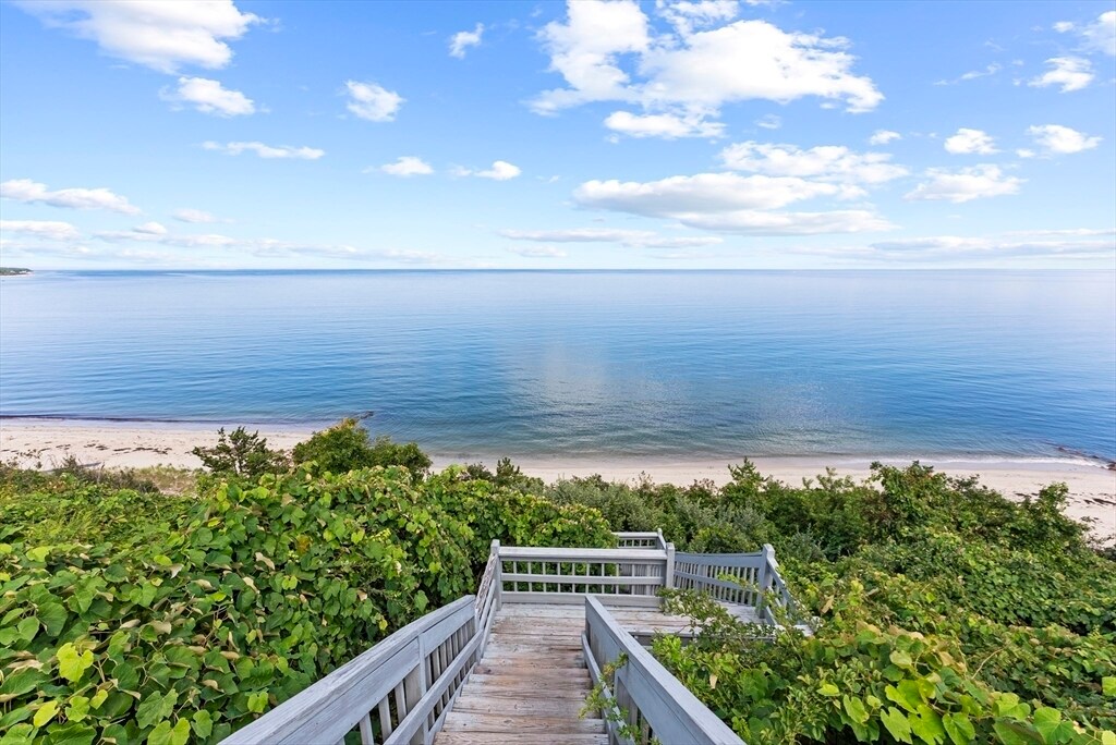 Primary Photo - 64 Cliffside Dr
