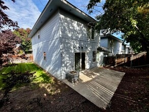 Building Photo - 3614 Fairbanks Ave