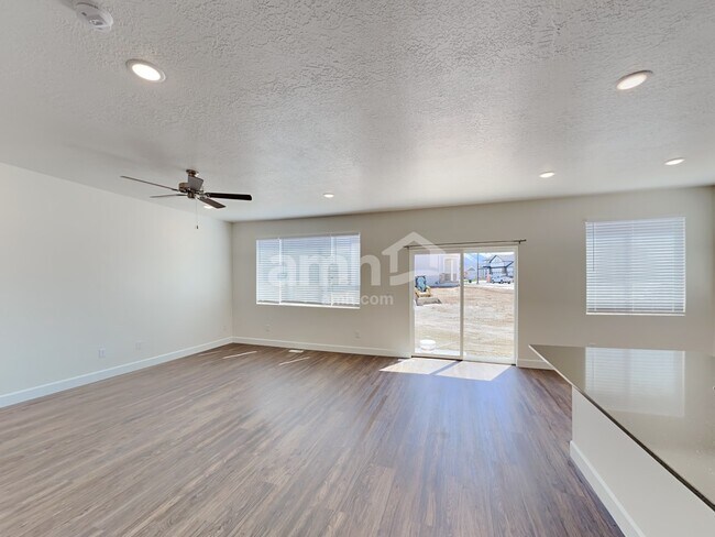 Foto del edificio - 2184 E Silverado Ln