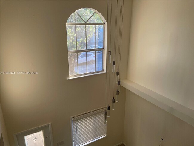 Building Photo - 12885 SW 49th Ct