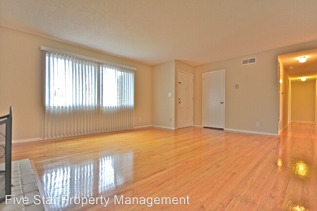 Foto del edificio - 3 br, 2 bath House - 4935 Palacewood Ct