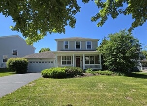 Building Photo - 211 Valley View Dr