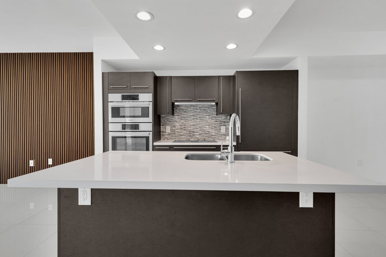 Photo - 7751 NW 107th Ave (Doral, FL)