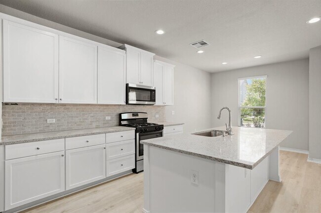 Foto del edificio - 11804 Clayton Creek Ave