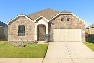 Building Photo - 4849 Sagerun Dr